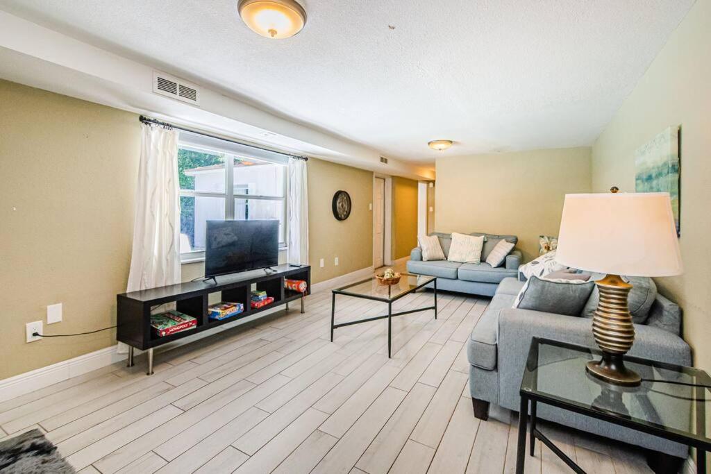 Beautiful Pool House In Old Seminole Heights! Villa Tampa Eksteriør bilde