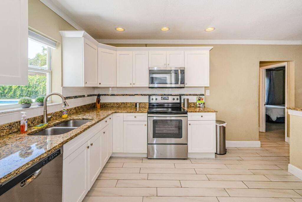 Beautiful Pool House In Old Seminole Heights! Villa Tampa Eksteriør bilde