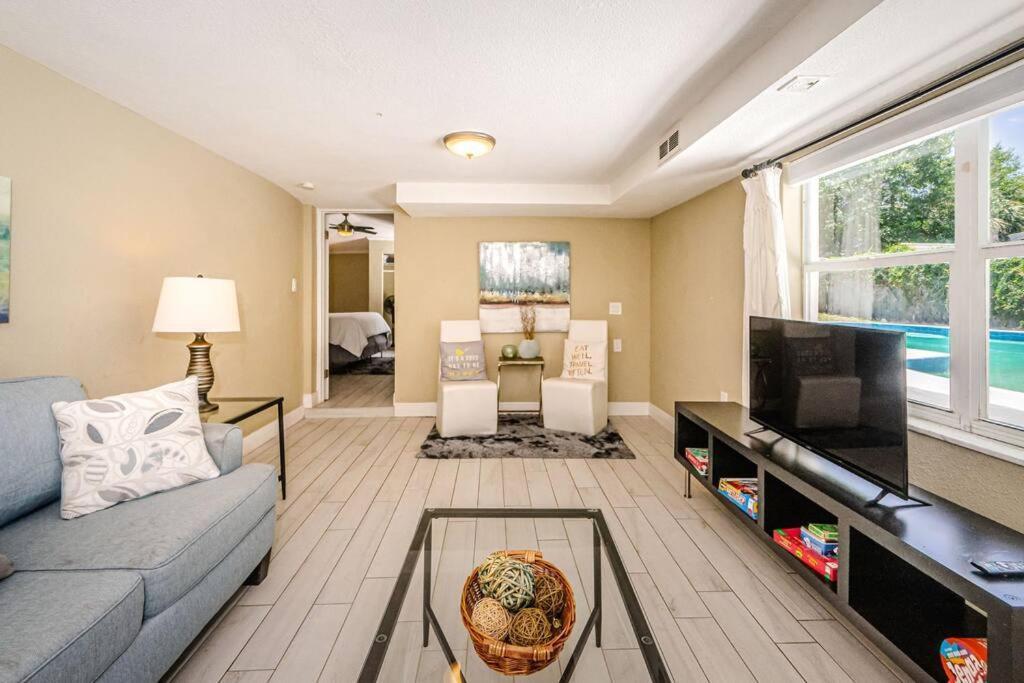 Beautiful Pool House In Old Seminole Heights! Villa Tampa Eksteriør bilde